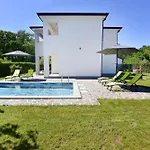 Modern With Shared Pool * Cepljani