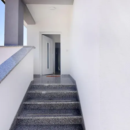 Modern With Shared Pool Apartment Cepljani
