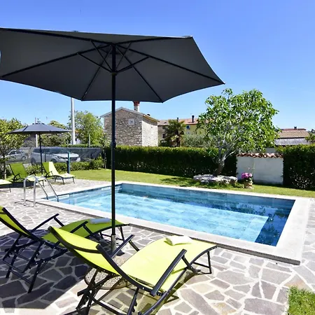 Modern With Shared Pool Apartment Cepljani