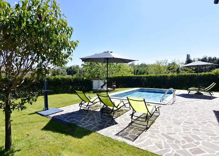 Modern With Shared Pool Apartman