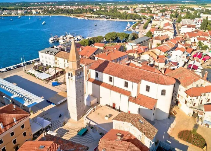 Apartman Modern With Shared Pool