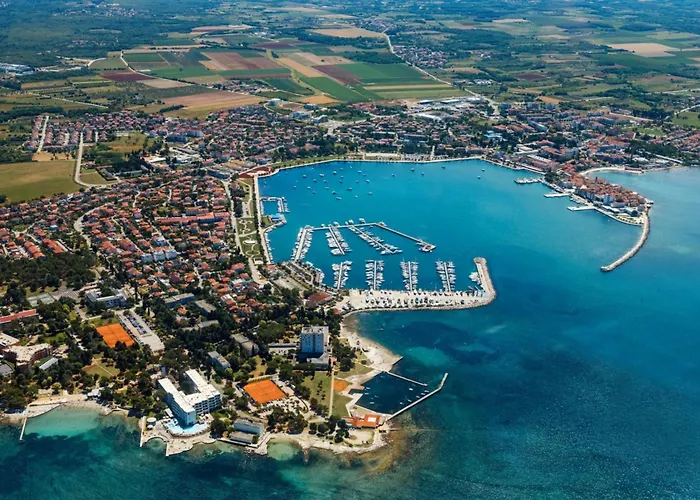 Modern With Shared Pool Apartman