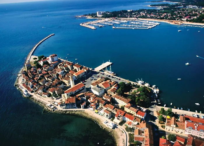 Apartman Modern With Shared Pool *