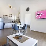 Apartmán Modern With Shared Pool Cepljani