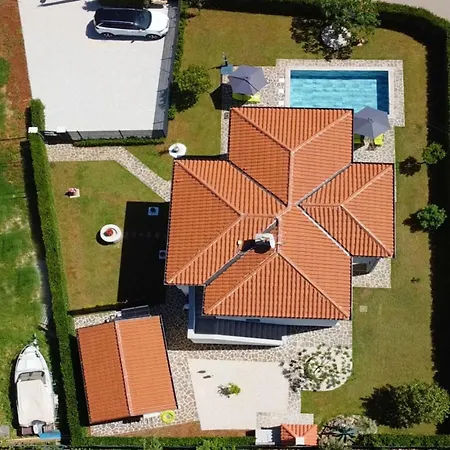 公寓 Modern With Shared Pool *
