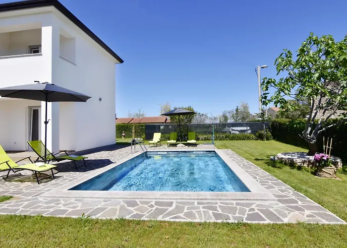 Modern With Shared Pool * Cepljani